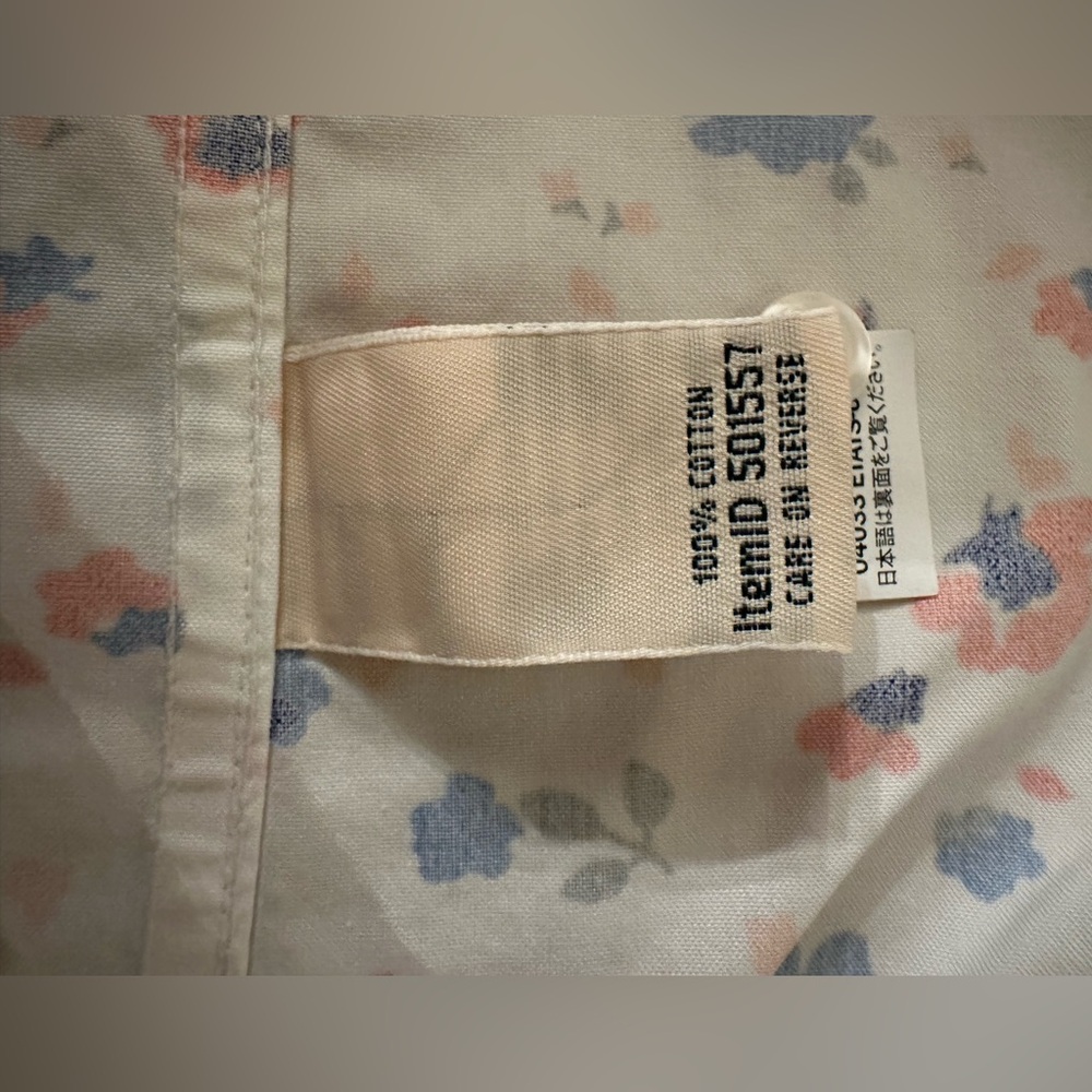LL Bean Women’s Button Up White Floral Wrinkle Free Long Sleeved Blouse, Size XL - Picture 7 of 7
